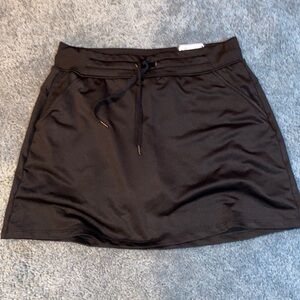 NWT Skort